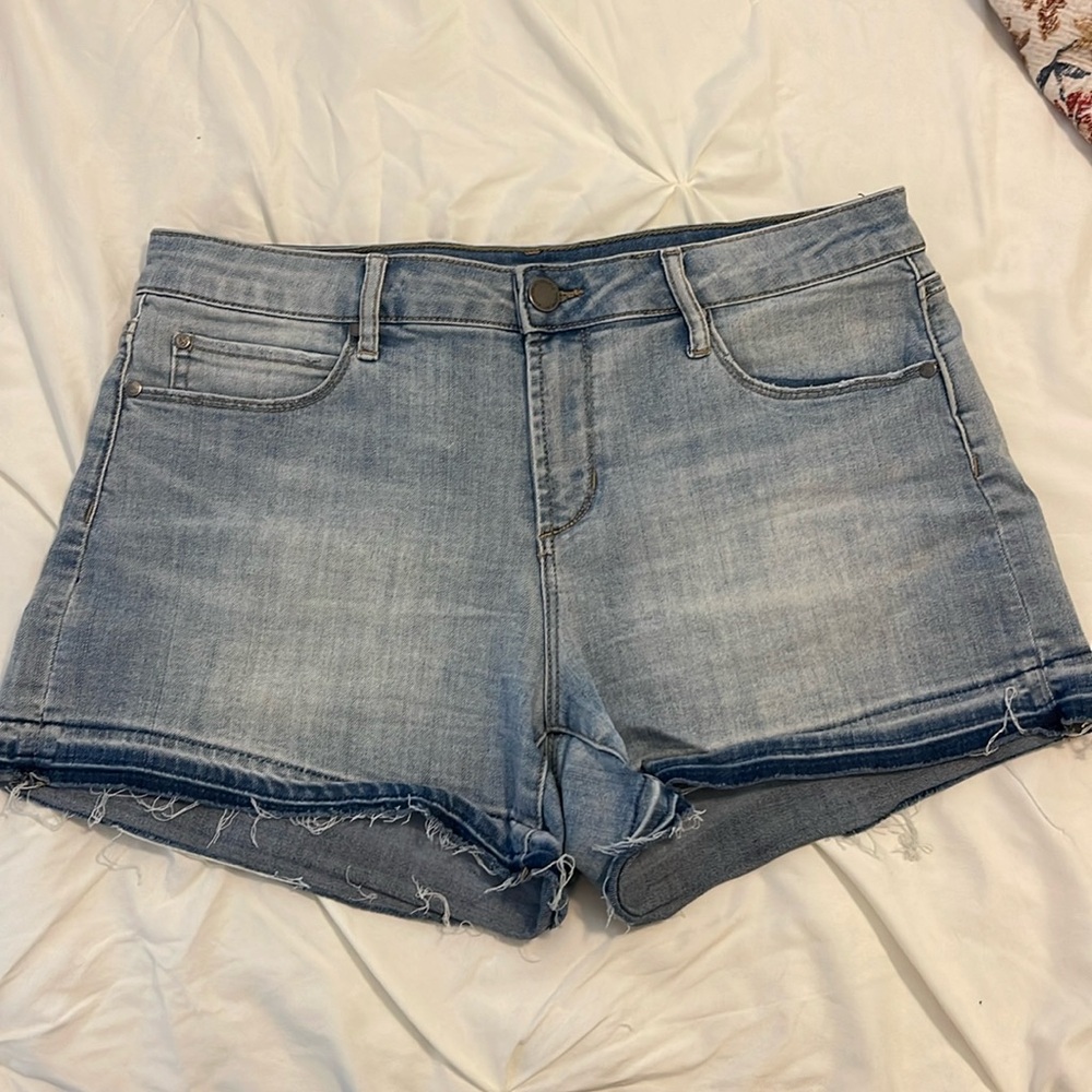 ❌ S O L D ❌ Articles of Society Raw Hem Shorts